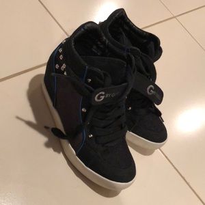 G by Guess wedge sneakers size US 6